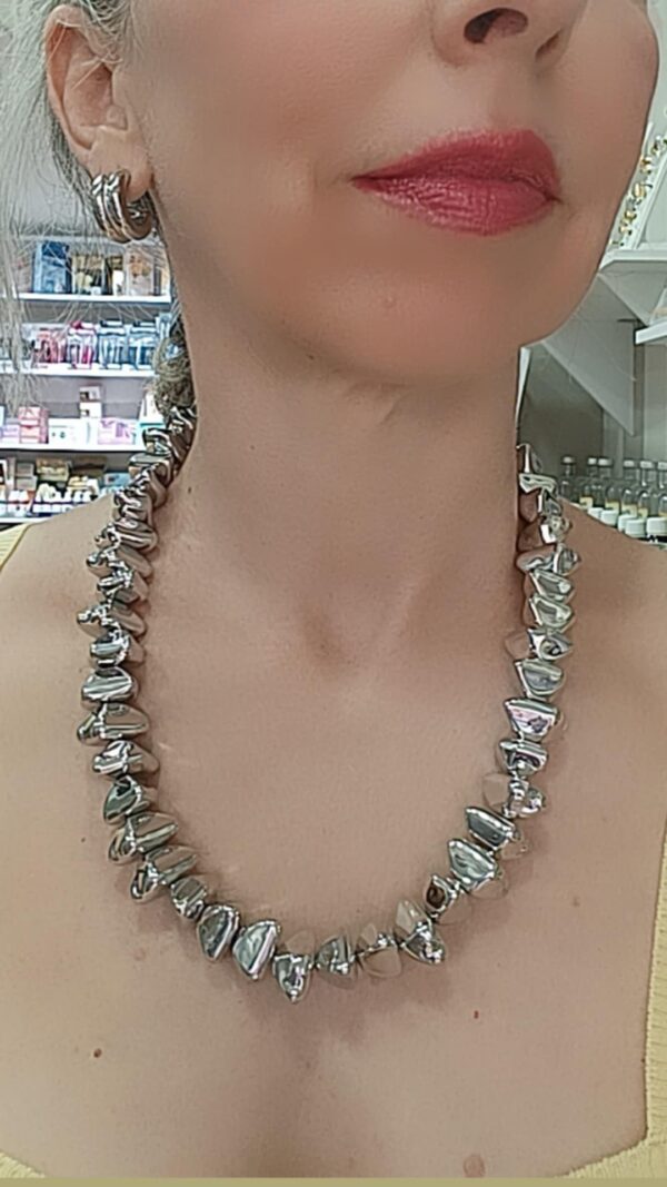 Κολιέ RO Accessories – Κομψότητα με Ασημί Λάμψη