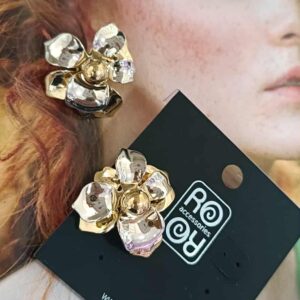 Σκουλαρίκια RO Accessories – Δίχρωμο Λουλούδι με Χρυσό Μαργαριτάρι