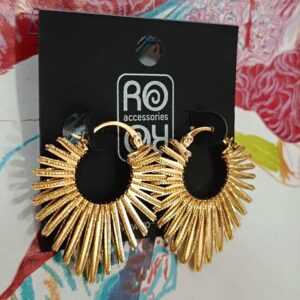 Σκουλαρίκια RO Accessories – Ακτινωτά Χρυσά Σχέδιο Ήλιου