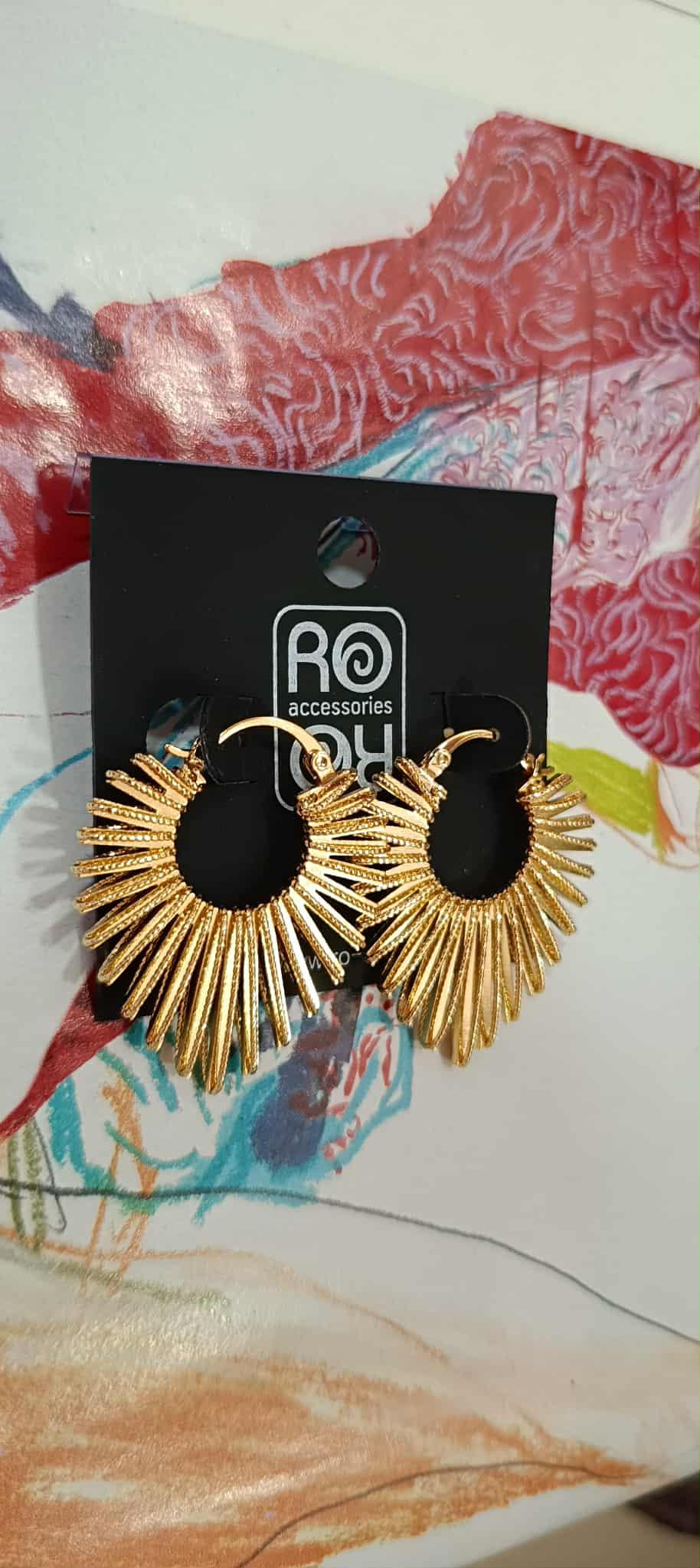 Σκουλαρίκια RO Accessories – Ακτινωτά Χρυσά Σχέδιο Ήλιου