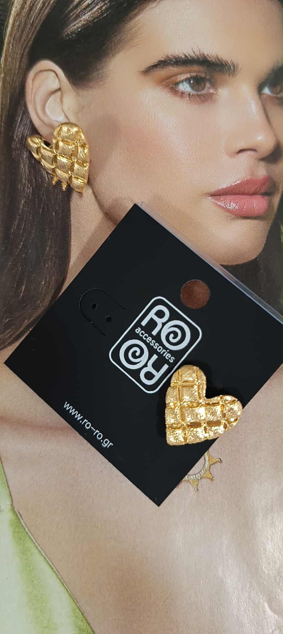 Σκουλαρίκια RO Accessories – Χρυσες Σφυρήλατες Καρδιές με Τετράγωνα