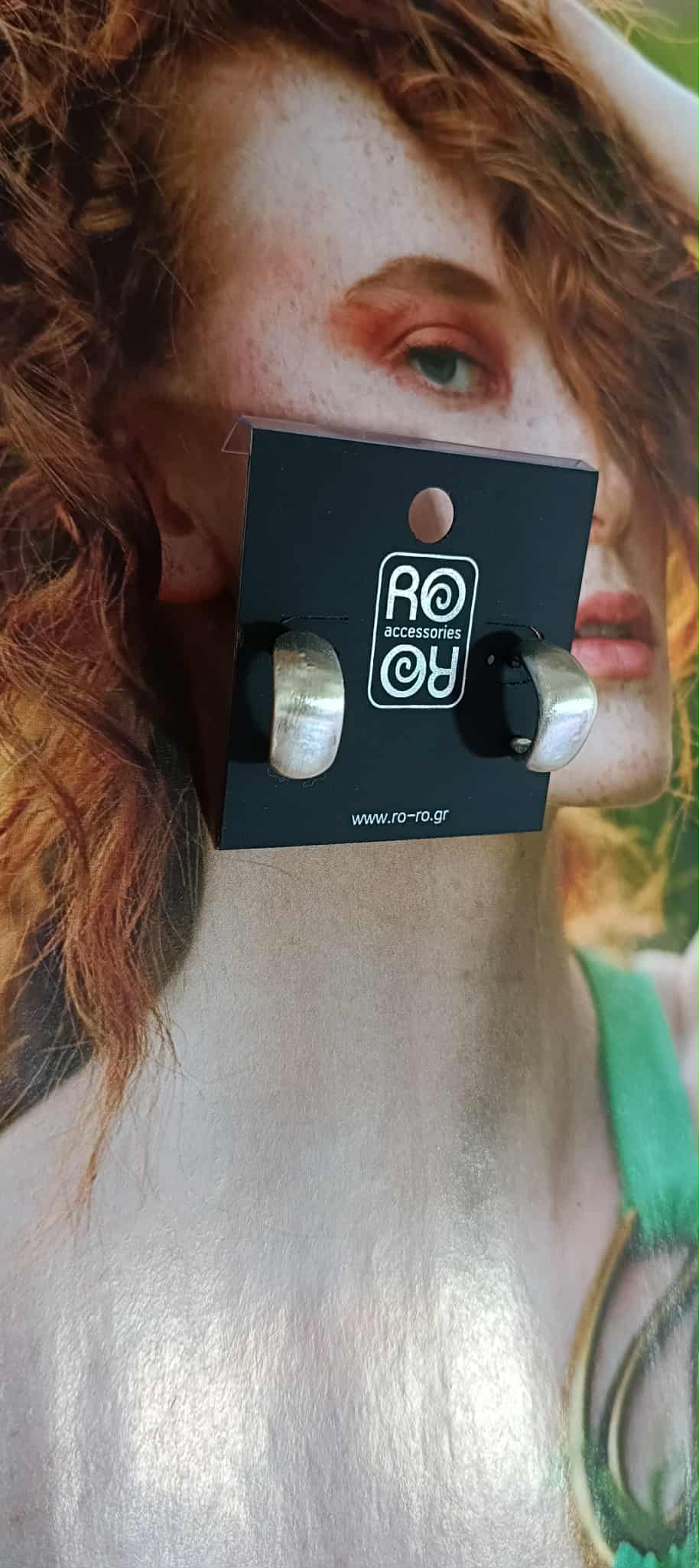 Σκουλαρίκια RO Accessories – Κοντά Φαρδιά με Γωνίες Ματ Πατίνα Ασημί