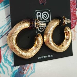 Σκουλαρίκια RO Accessories – Χρυσά Σαγρέ Ματ Τετράγωνα με Στρογγυλεμένες Γωνίες