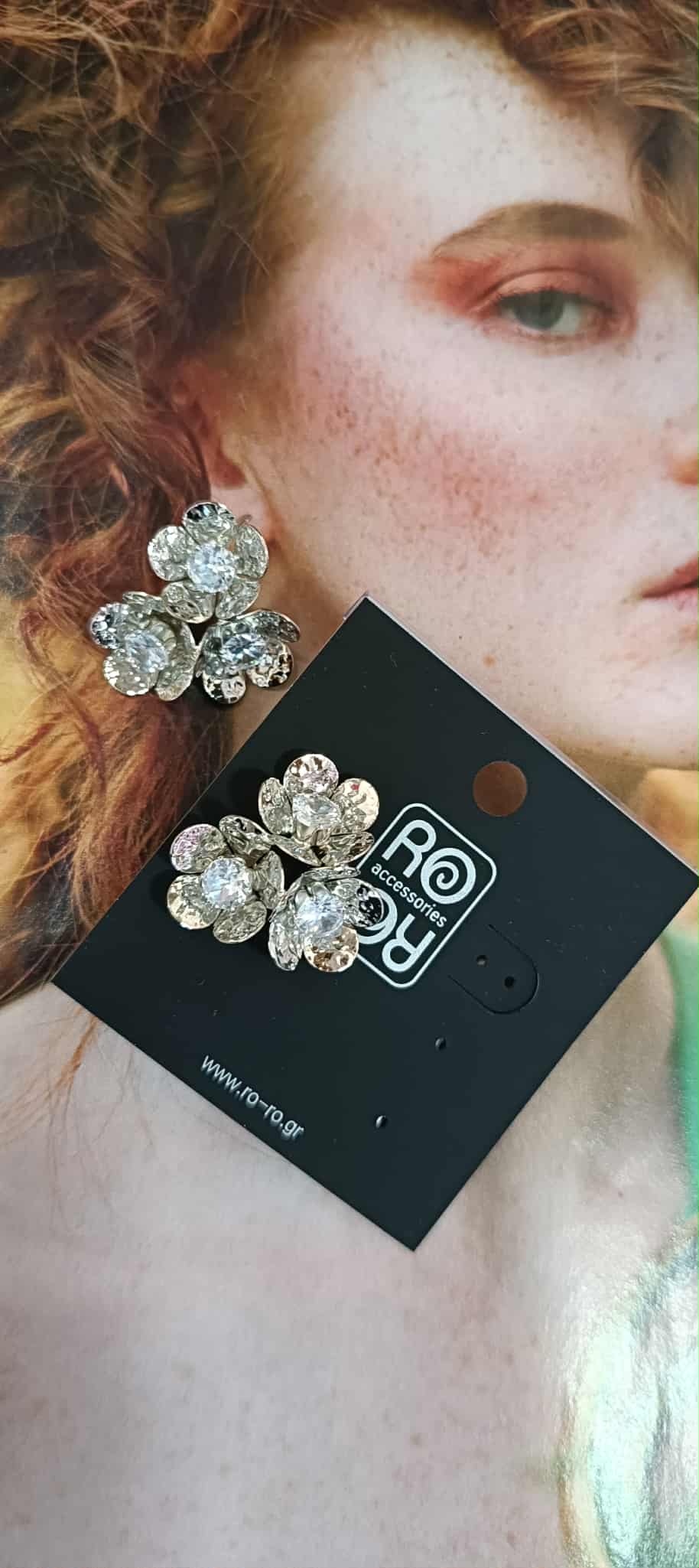 Σκουλαρίκια RO Accessories – Ασημί Τριπλό Λουλούδι με Ζιργκόν - Image 2