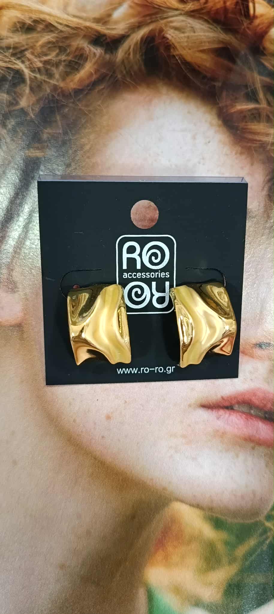 Σκουλαρίκια RO Accessories – Ασύμμετρα Τετραγωνισμένα με Νεύρα Χρυσά - Image 2