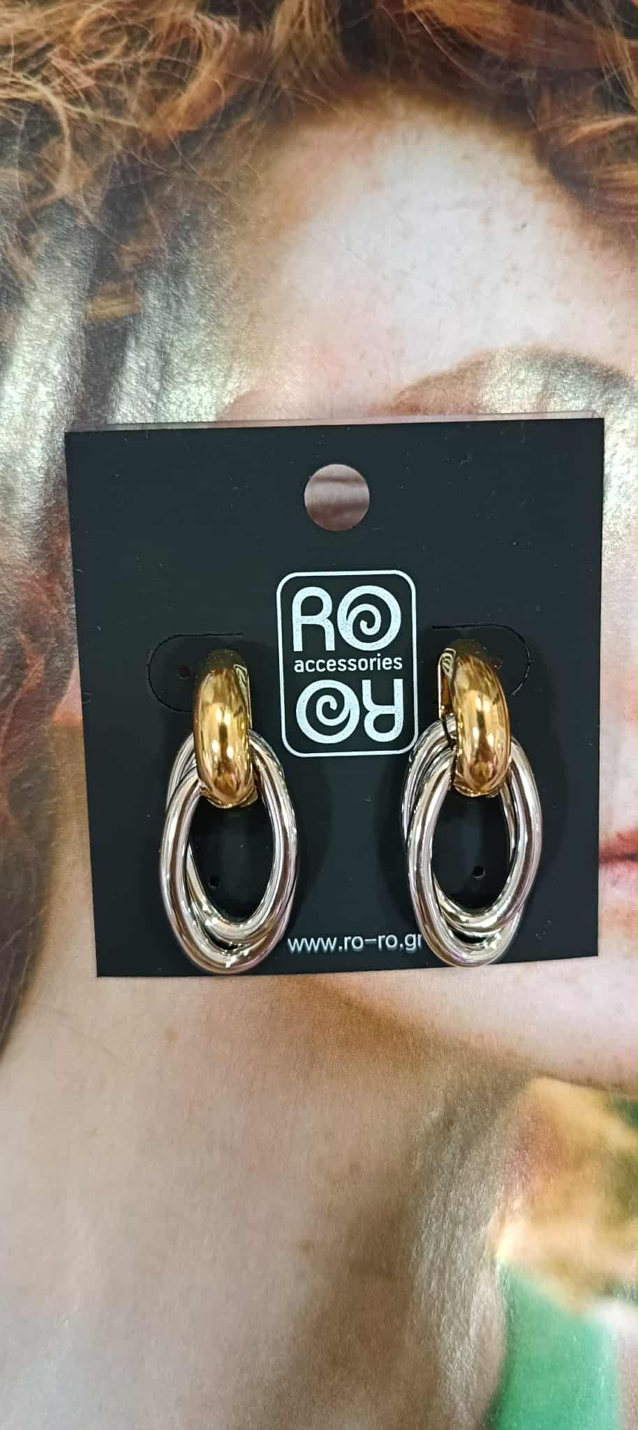 Σκουλαρίκια RO Accessories – Δίχρωμοι Οβάλ Κρίκοι Πλεγμένοι (Ασημί/Χρυσό)