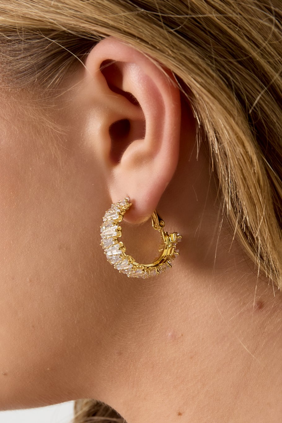 Copper Hoop Earrings: Η Τέλεια Κυκλική Λάμψη! 💎