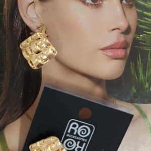 Σκουλαρίκια RO Accessories – Ανάγλυφος Χρυσός Ρόμβος