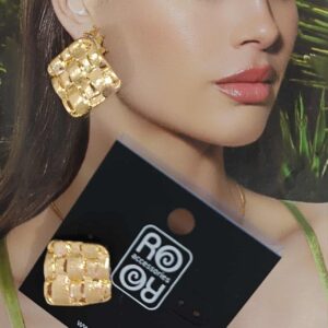 Σκουλαρίκια RO Accessories – Ανάγλυφος Χρυσός Ρόμβος