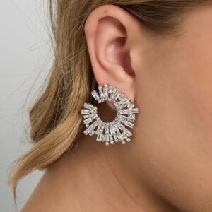 Copper Stud Earrings: Η Ασημένια Λάμψη του Κύκλου! 💎