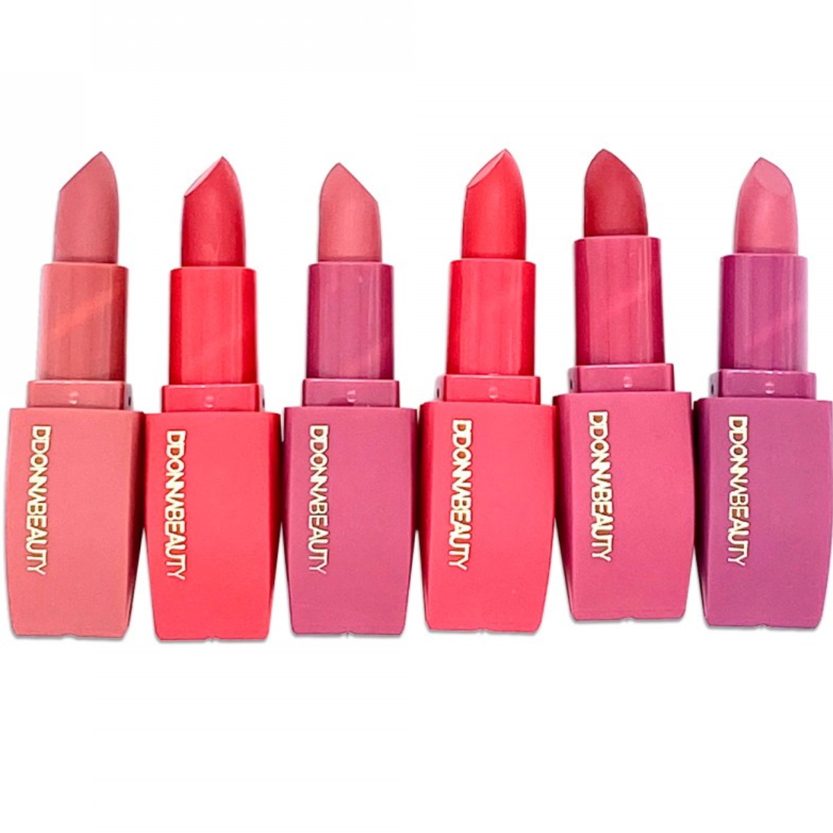 D'DONNA BEAUTY LIP STICK MATTE με άνετη εφαρμογή και βελούδινο ματ φινίρισμα.